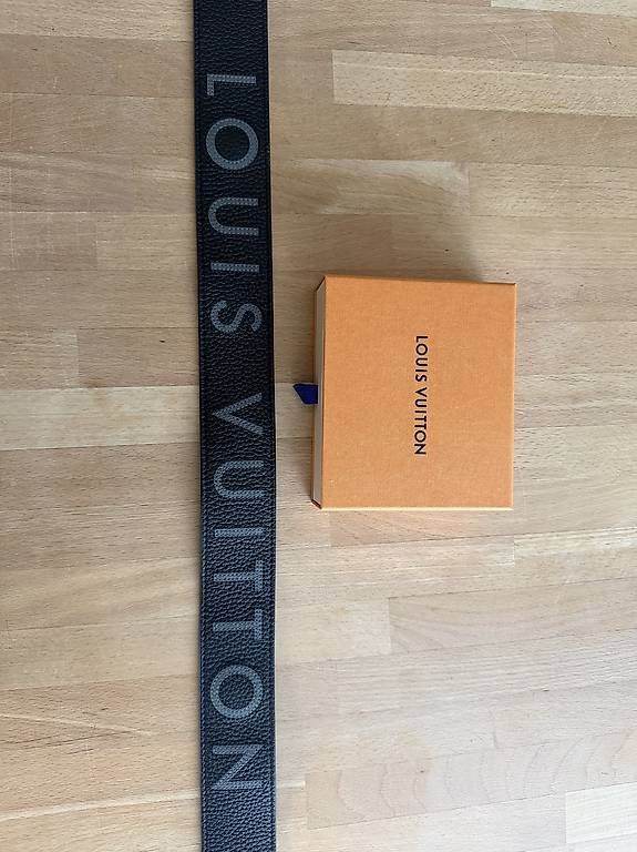 Louis Vuitton Altro in  Abbigliamento & Accessori: Louis Vuitton Schulterriemen – Usato da Au ZH venduto da Caliente007 2