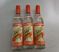 STOLICHNAYA ORANGE VODKA 3 Flasche