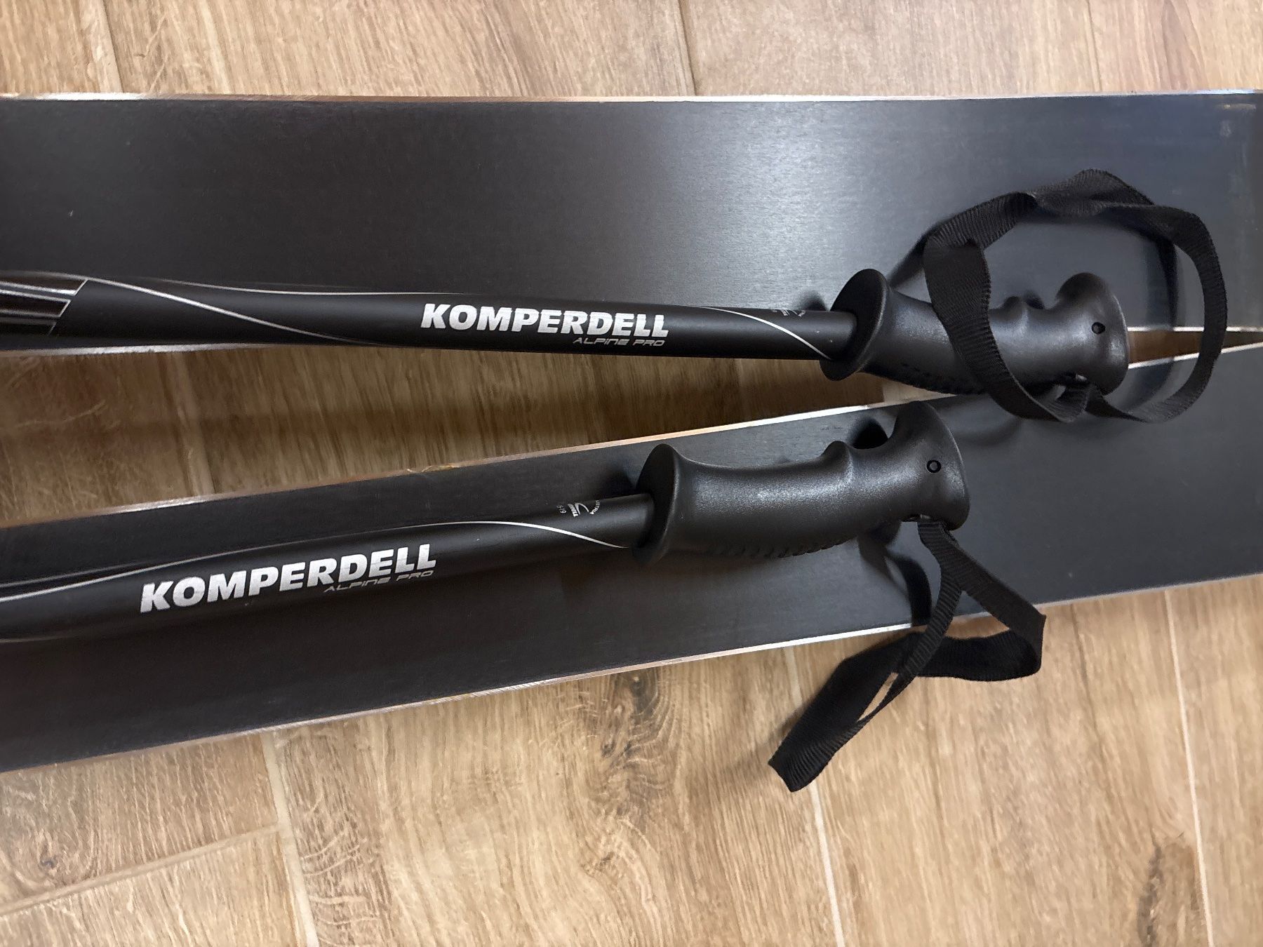 Rossignol Sci: Rossignol React GT Alpin-Ski mit Komperdell Stöcken – Usato da Gerlafingen venduto da mar_8zpj 4
