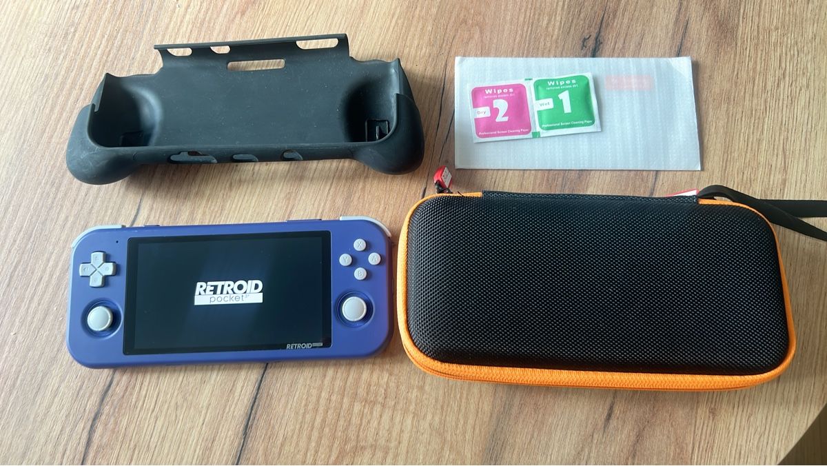 Retroid Console: Retroid Pocket 3 Plus - Mit Tasche und Grip – Usato da Dübendorf venduto da takuya951753