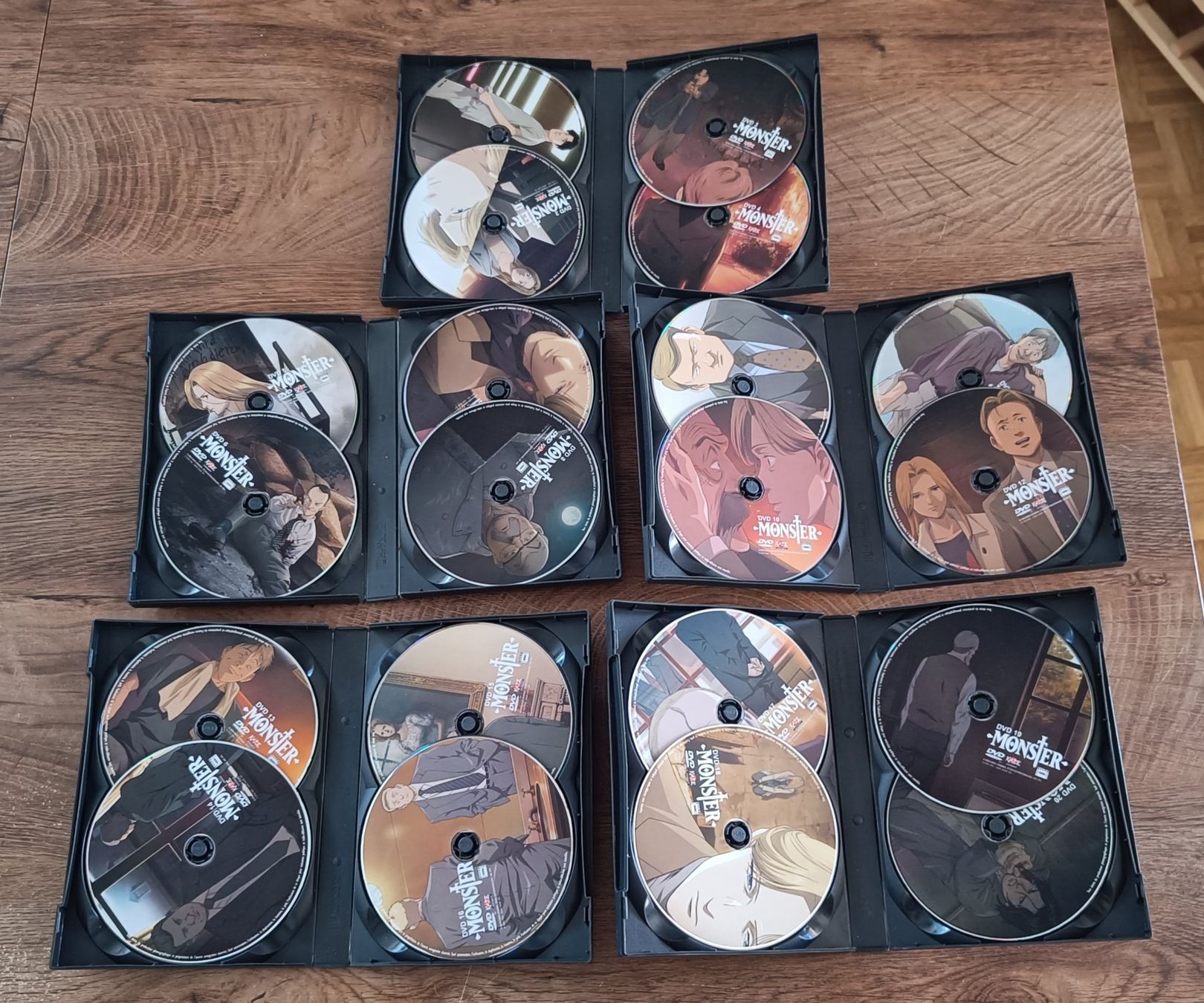 Tous les DVDs: Monster - Coffret Intégrale Vol 1 à 5 - KAZE – D'occasion à Fribourg par gzi_7tpn 3