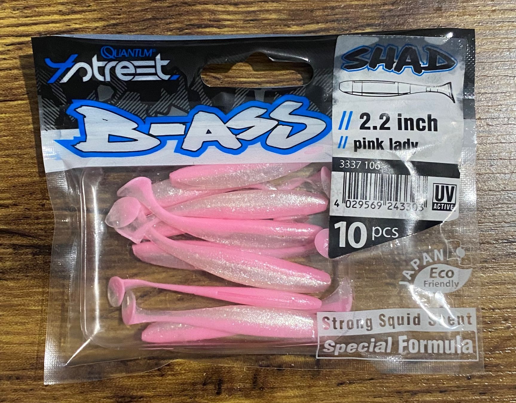 Esche: QUANTUM 4street B-Ass Shad 2.2" 5.6cm – Nuovo e nell'imballaggio originale da Widnau venduto da Fishingtackle_Oggy