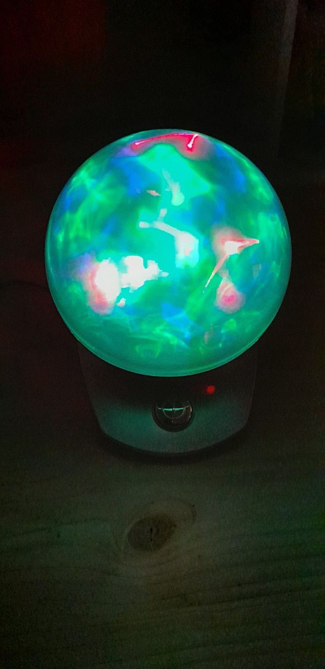 Lampade: Tisch-Lampe Laser kugel mit versch. Farben – Usato da Gansingen venduto da Lisa-Jane 1