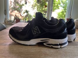 New Balance 2002R, 38