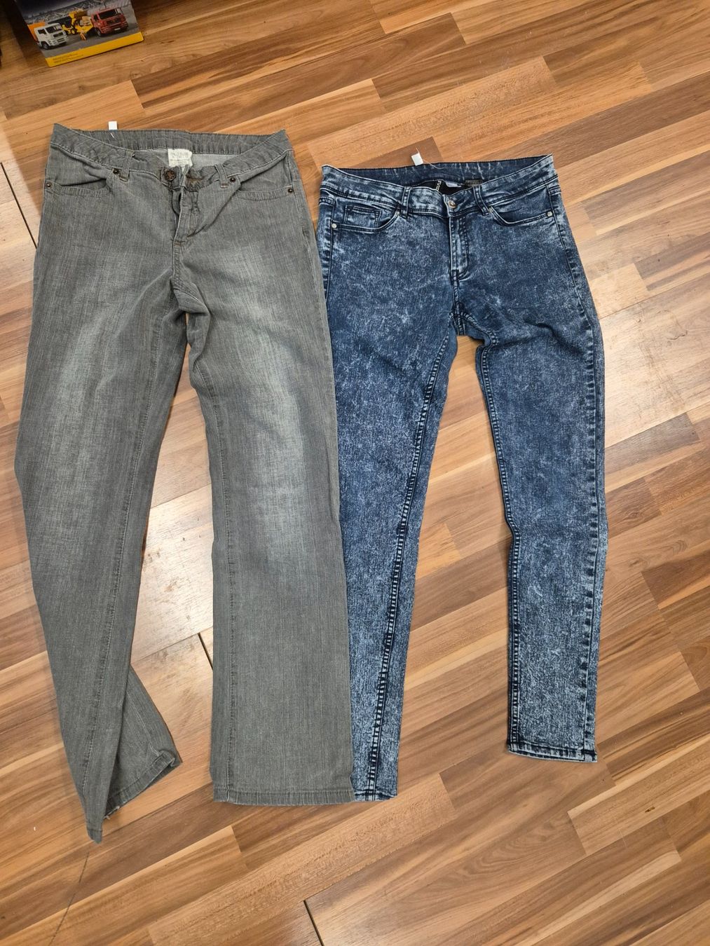 Jeans: 2 Jeans Hosen Grösse 38 Grey Stonewashed K28 – Usato da Schwarzenburg venduto da Flamingo07