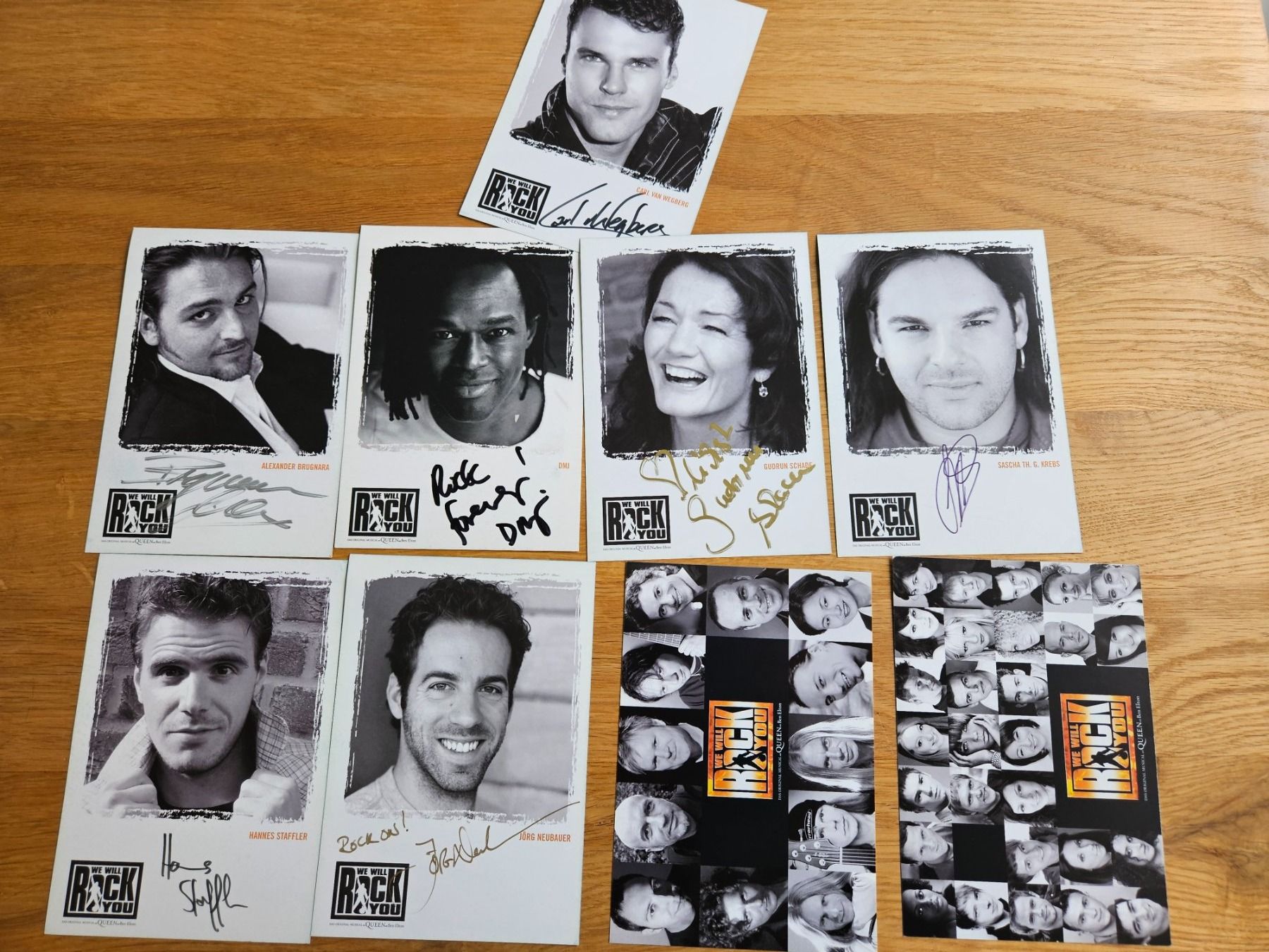 Autografi: Handsignierte we will Rock you Autogrammkarten – Nuovo (secondo la descrizione) da Azmoos venduto da agt_gjj8