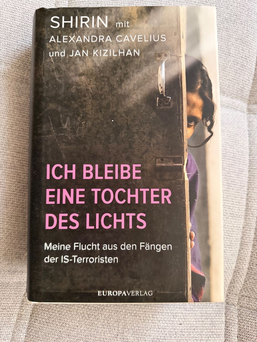 Libri: Shirin: Ich bleibe eine Tochter des Lichts – Usato da Bern venduto da boonniiiee