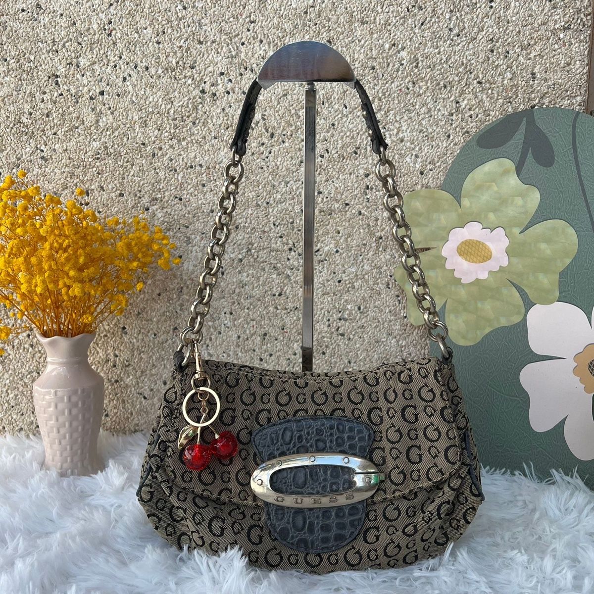 Guess Borse da donna: Guess Handtasche, Y2K Style – Nuovo (secondo la descrizione) da Eggenwil venduto da CNSRVINTAGE