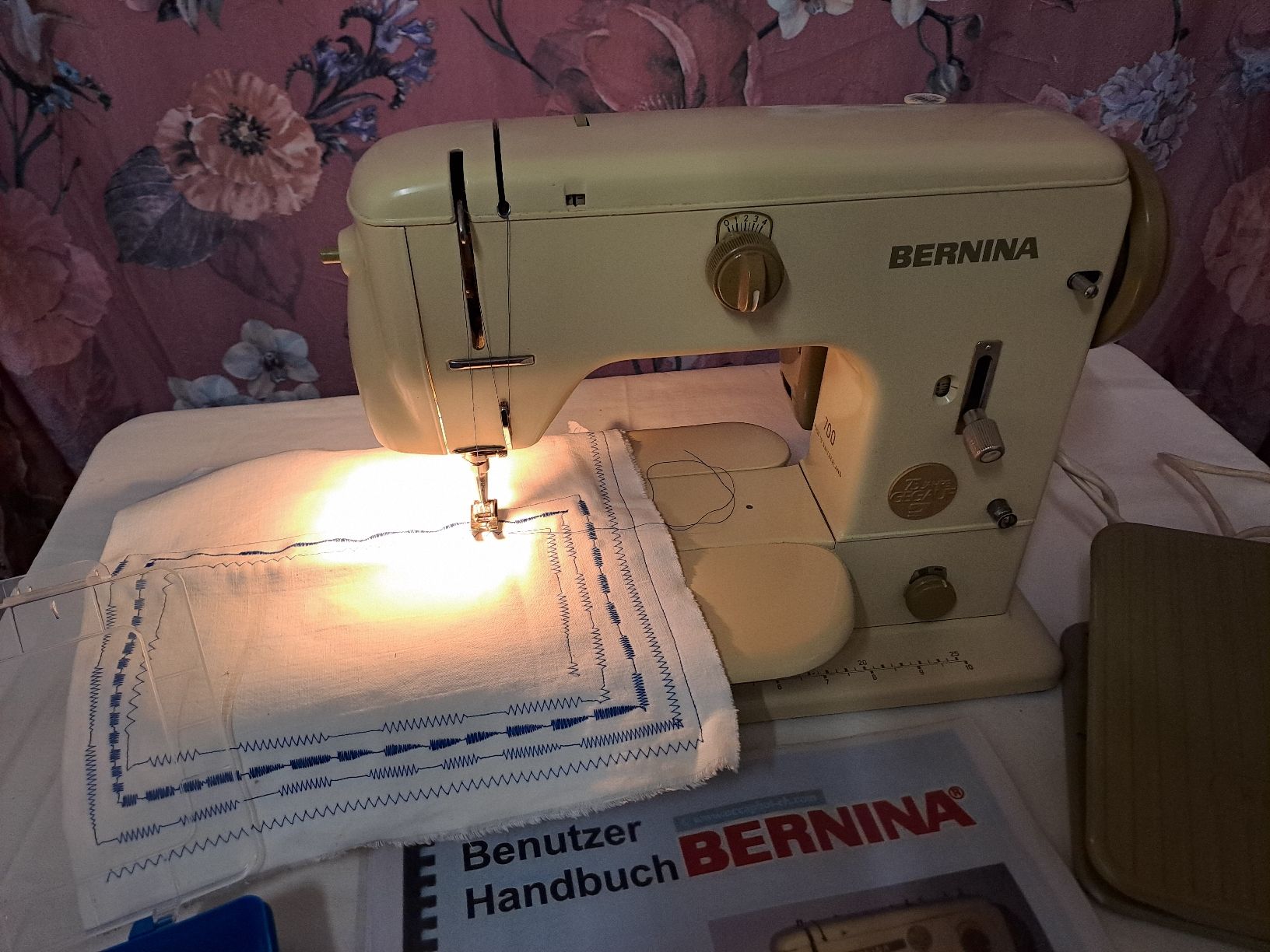 Bernina Macchine da cucire: Bernina 700 – Usato da Belp venduto da amalija
