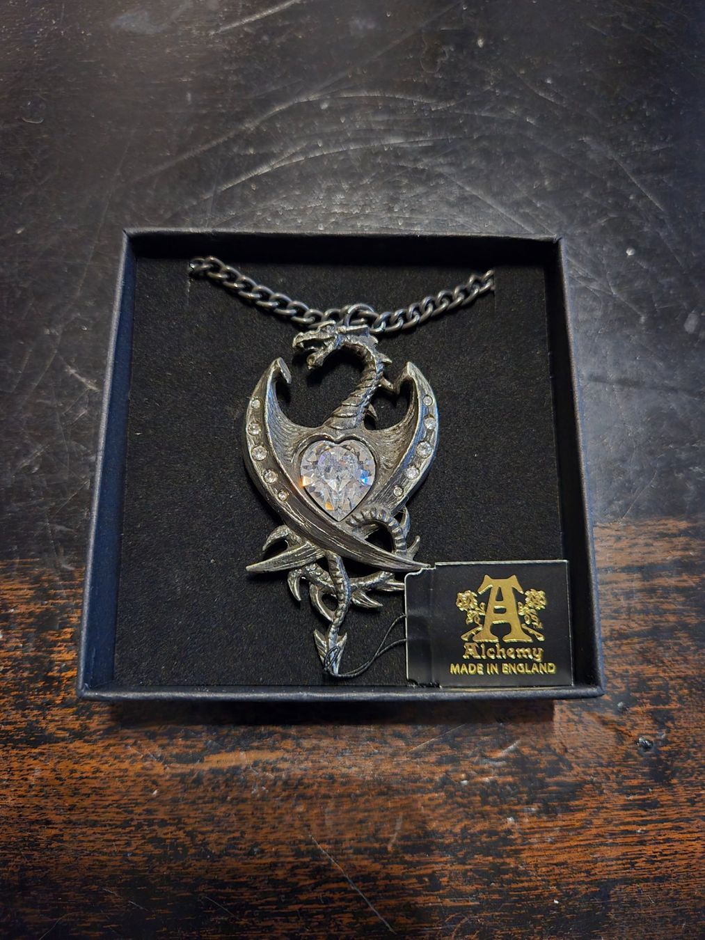 Ciondoli: Alchemy Gothic  : dragon noir avec cristal de swarovsky – Nuovo (secondo la descrizione) da Bévilard venduto da CONTRESENS