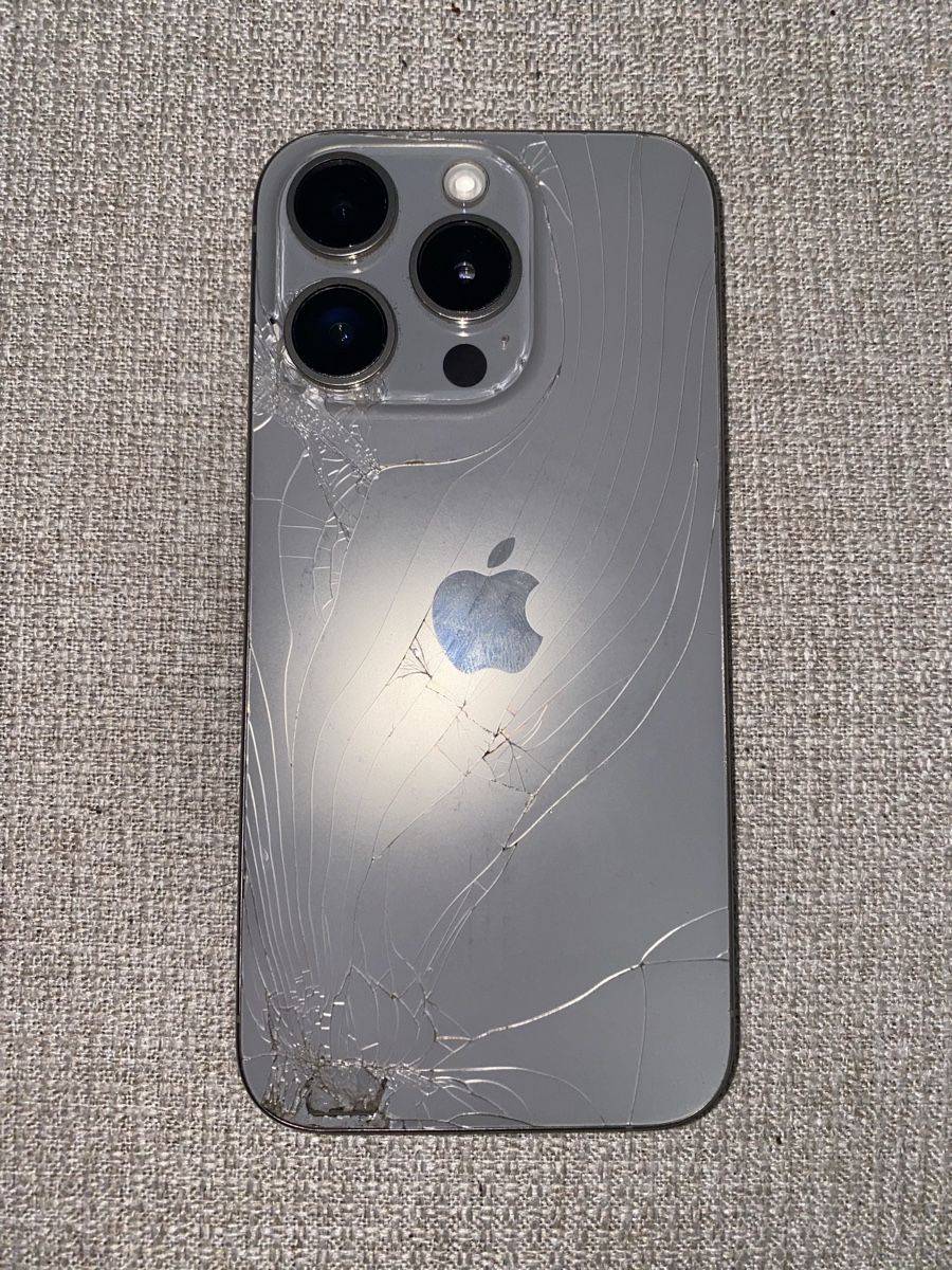 Apple Handys / Smartphones: iPhone 15 Pro 128GB couleur Titane Naturel 1CHF!! – Gebraucht aus Petit-Lancy von Poke_OCC 1