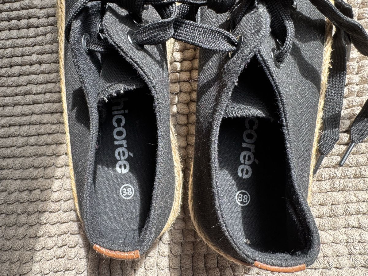 Scarpe da donna: schwarze Espadrilles mit Plateausohle Gr 38 – Nuovo (secondo la descrizione) da Lotzwil venduto da Tgdromad 4