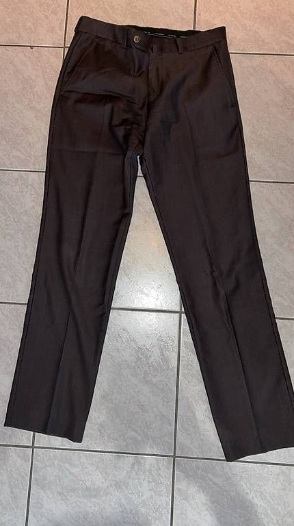 Costumes, combinaisons de sport et fonctionnelles: Ensemble de costume état comme neuf  – Neuf avec emballage d'origine à Semsales par R.zz_llo7 4