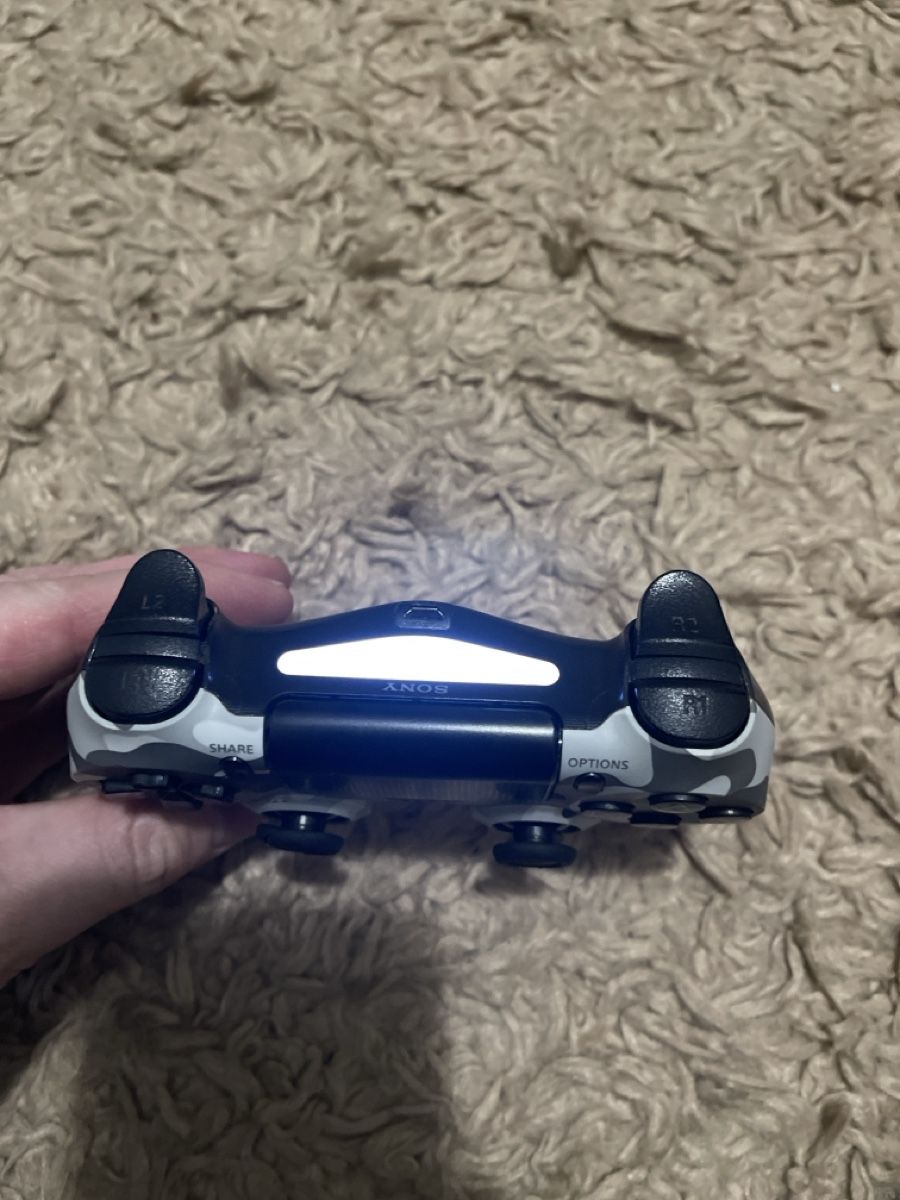 Sony Controller: PlayStation 4 Controller, Camouflage – Usato da Unterkulm venduto da AnoliOccasion 2