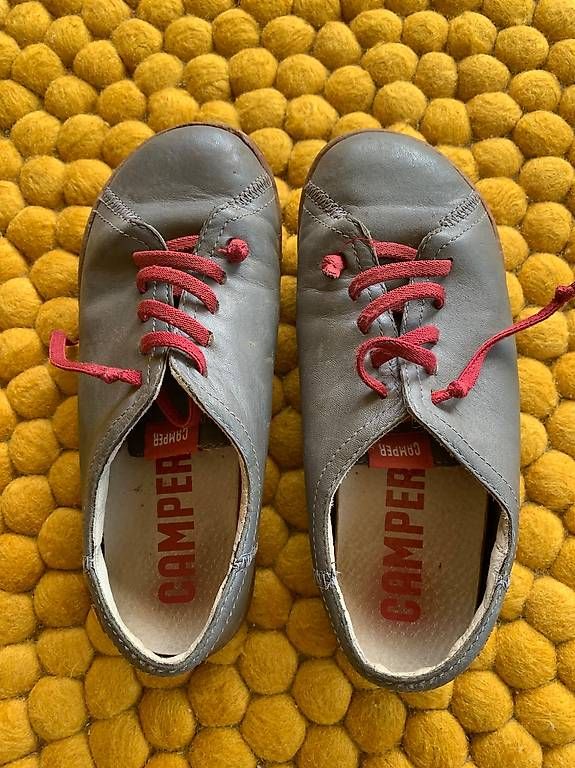 Camper Scarpe per ragazzi: Chaussures Camper grises, T. 34 – Usato da Villars-sur-Glâne venduto da Magdaka 2