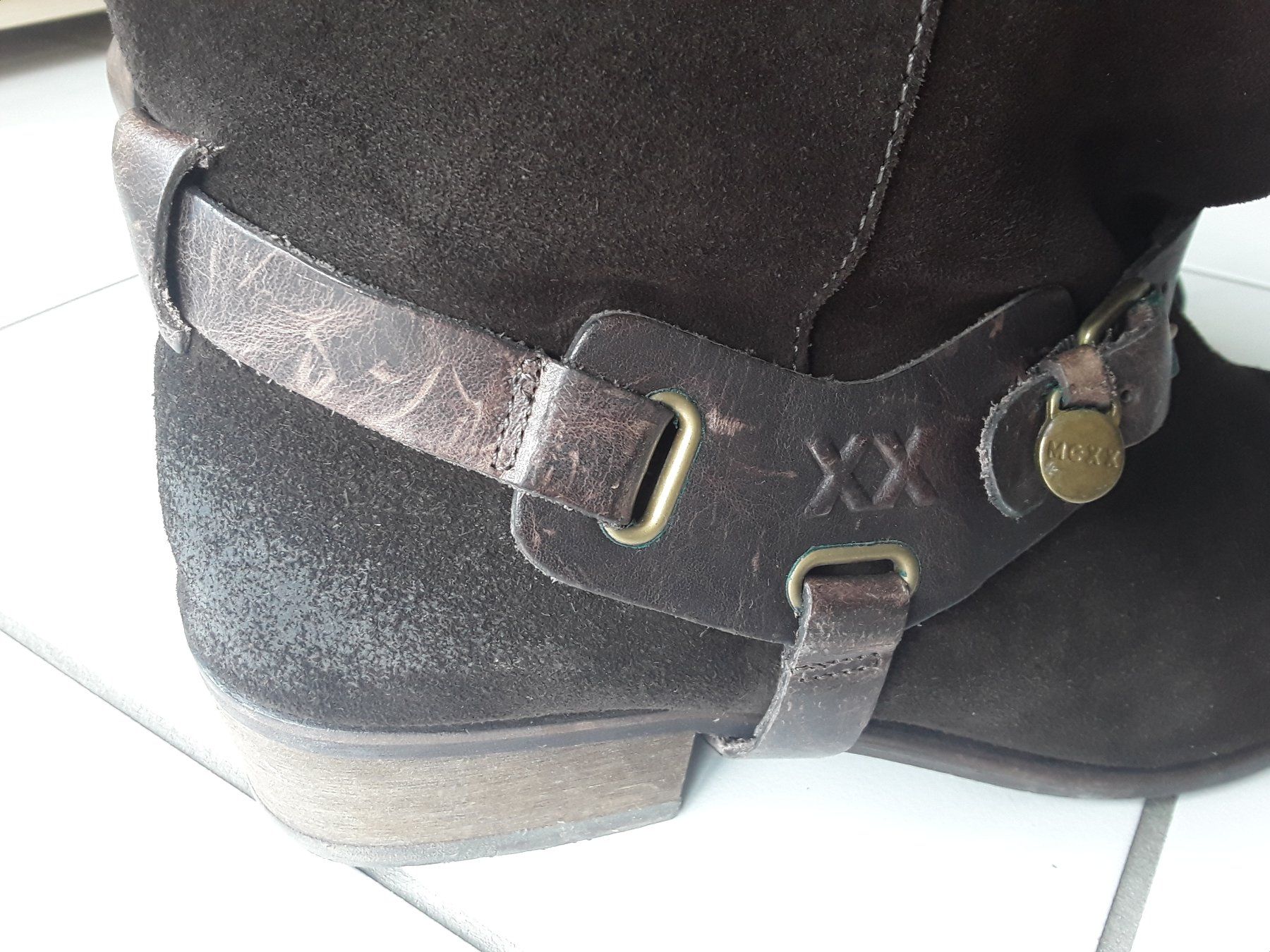Mexx Damenschuhe: Neuw. coole  MEXX Stiefeletten Gr.39 – Gebraucht aus Heimberg von Samprof 4