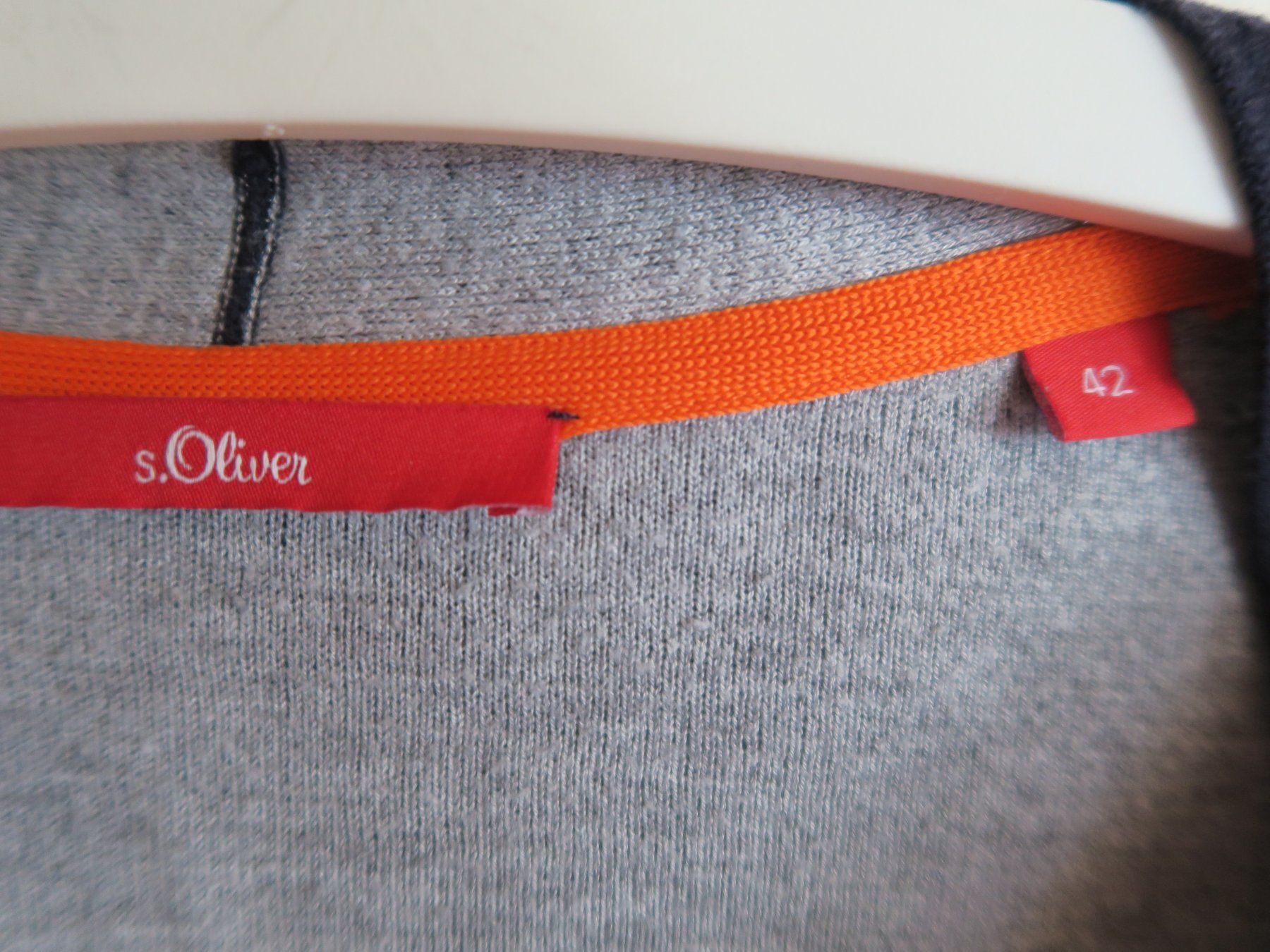 S.Oliver Giacche: s.Oliver Strickjacke Gr. 42 - top Zustand – Usato da Siebnen venduto da MarenSchweiz 4