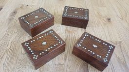 Spielboxen mit Tablar
