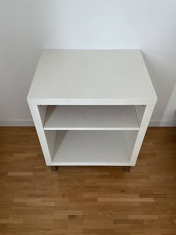 Scaffali: BESTA Regal //  Étagère BESTA // BESTA Shelf – Usato da Cologny venduto da els_tvj8 1