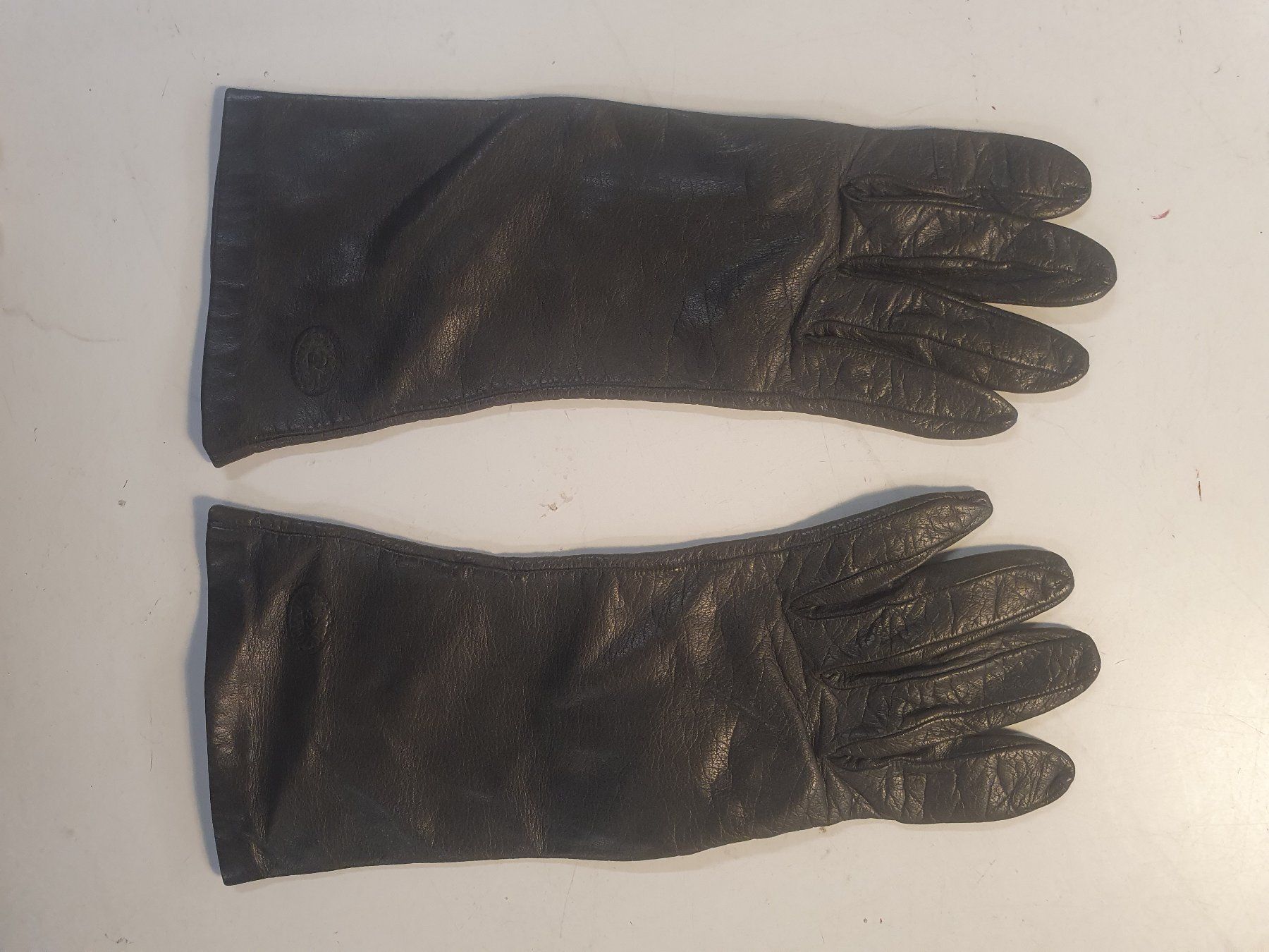 Guanti & manicotti: Damenhandschuhe Leder grau grösse 7 – Usato da Zürich venduto da loosebone 1