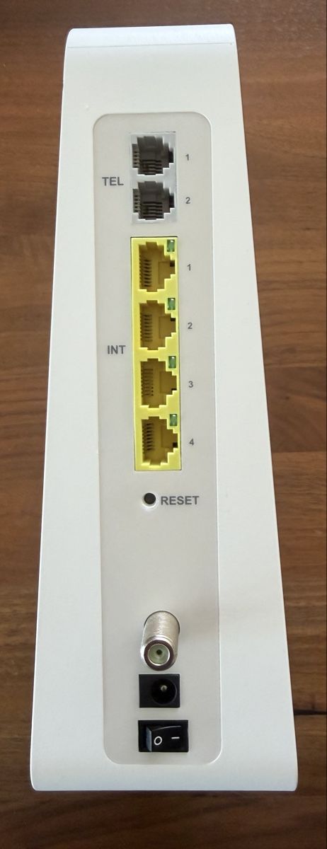 Sunrise Modems & Router: Sunrise/UPC Connect Box - cable modem/router – Gebraucht aus Zürich von ellaMar 3