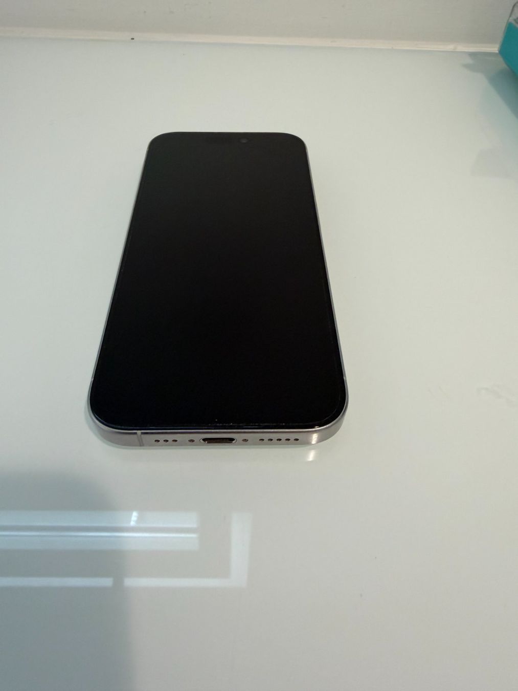 Apple Telefoni cellulari / Smartphones: iPhone 15 Pro, White Titanium, 256GB – Usato da Liestal venduto da ripi1