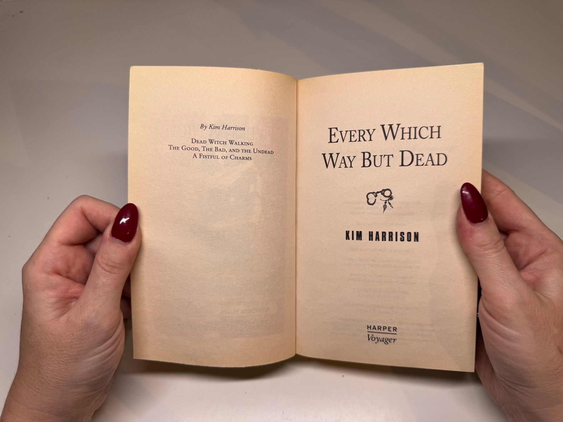 Libri: NOVEL: Kim Harrison, Every Which Way but Dead – Usato da Grosswangen venduto da English_books 2