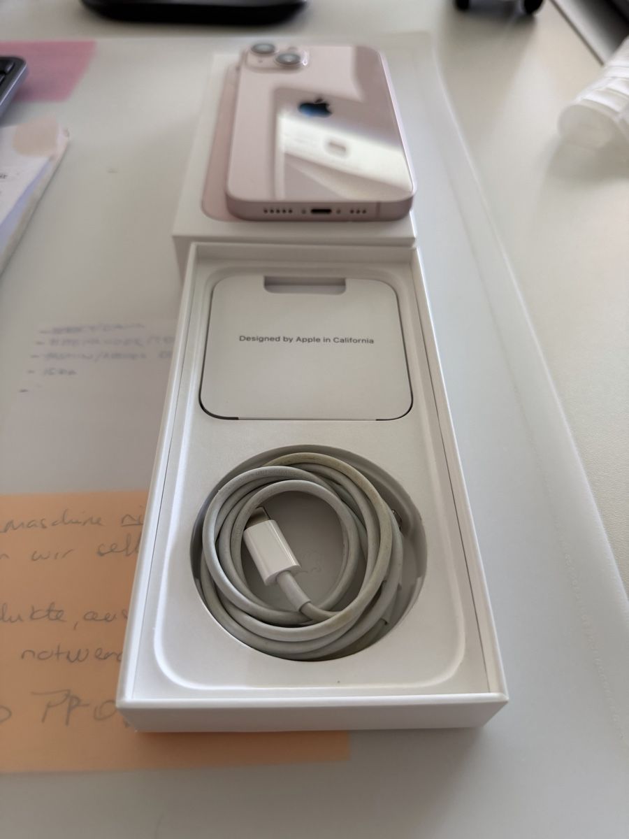 Apple Telefoni cellulari / Smartphones: Apple iPhone 13 Pink with accessories – Usato da Hedingen venduto da luk_d9sh 1