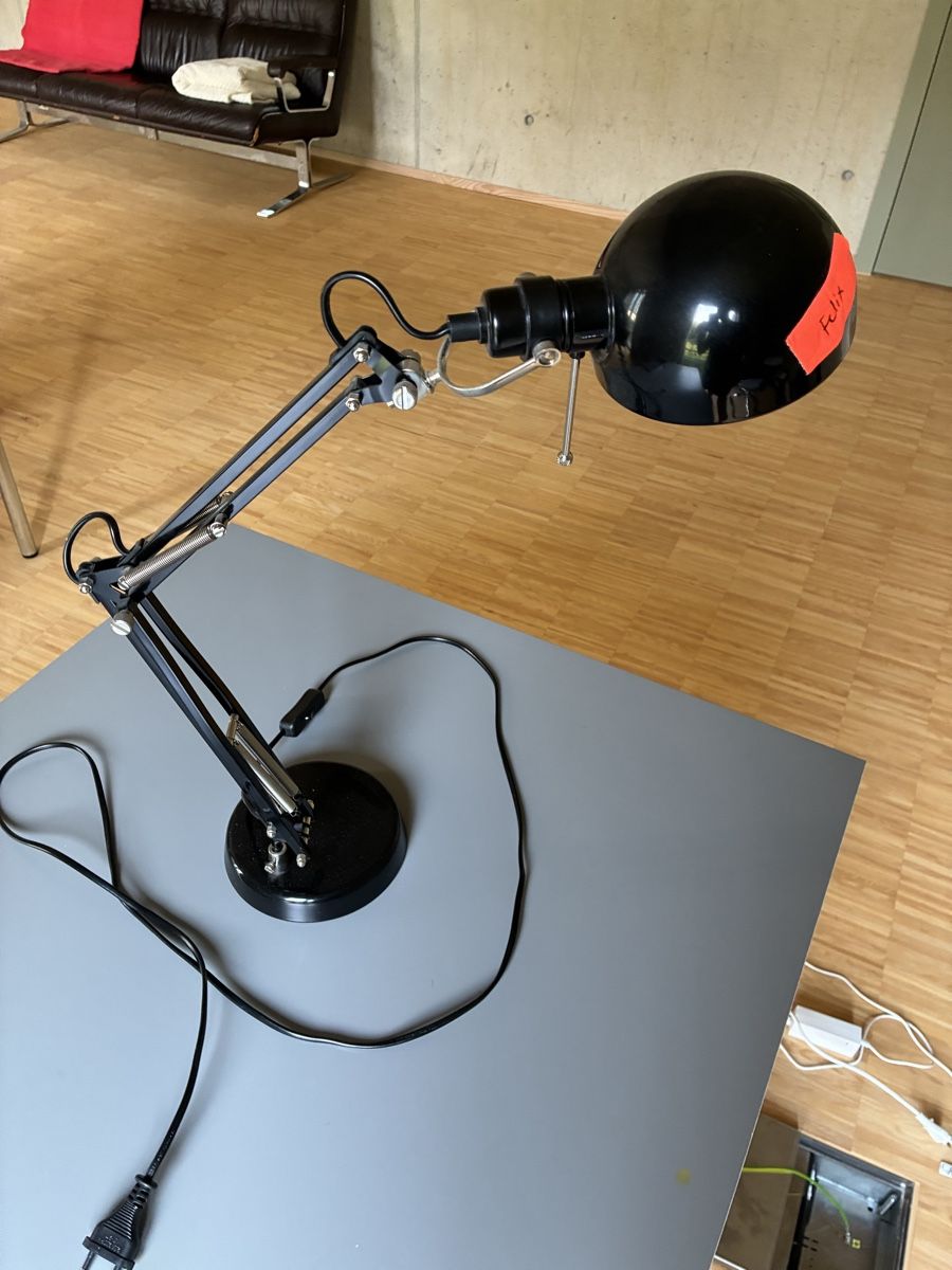 Ikea Schreibtische: Ikea Linnmon mit Forså – Gebraucht aus Zürich von Robfx 2