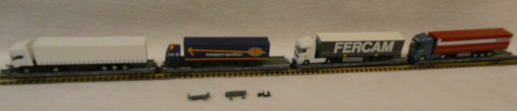 Fleischmann Trains électriques: 4 Stk Rola Fleischmann Wagen mit LKW – Neuf avec emballage d'origine à Rupperswil par Ropi03