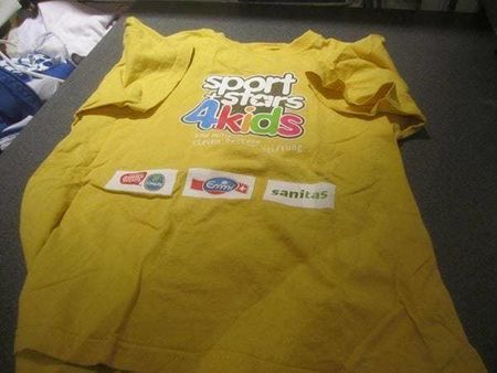 T-Shirt Grösse 128, gelb/Aufdruck