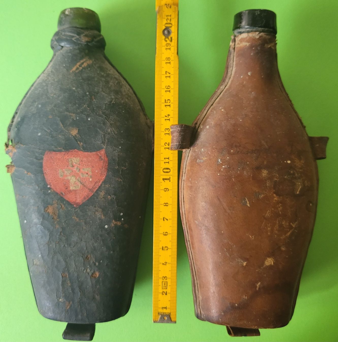 Schweizer Armee Borracce & Thermos: Anciennes gourdes armée – Usato da Montet (Glâne) venduto da Koada2 3