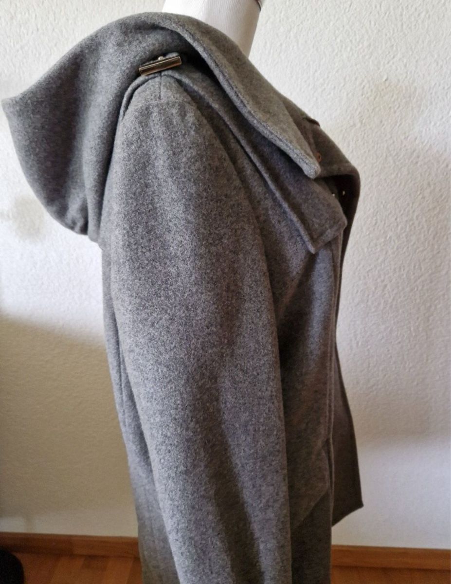 Hugo Boss Mäntel: Kurzmantel von Hugo Boss – Gebraucht aus Subingen von aga_1054 1