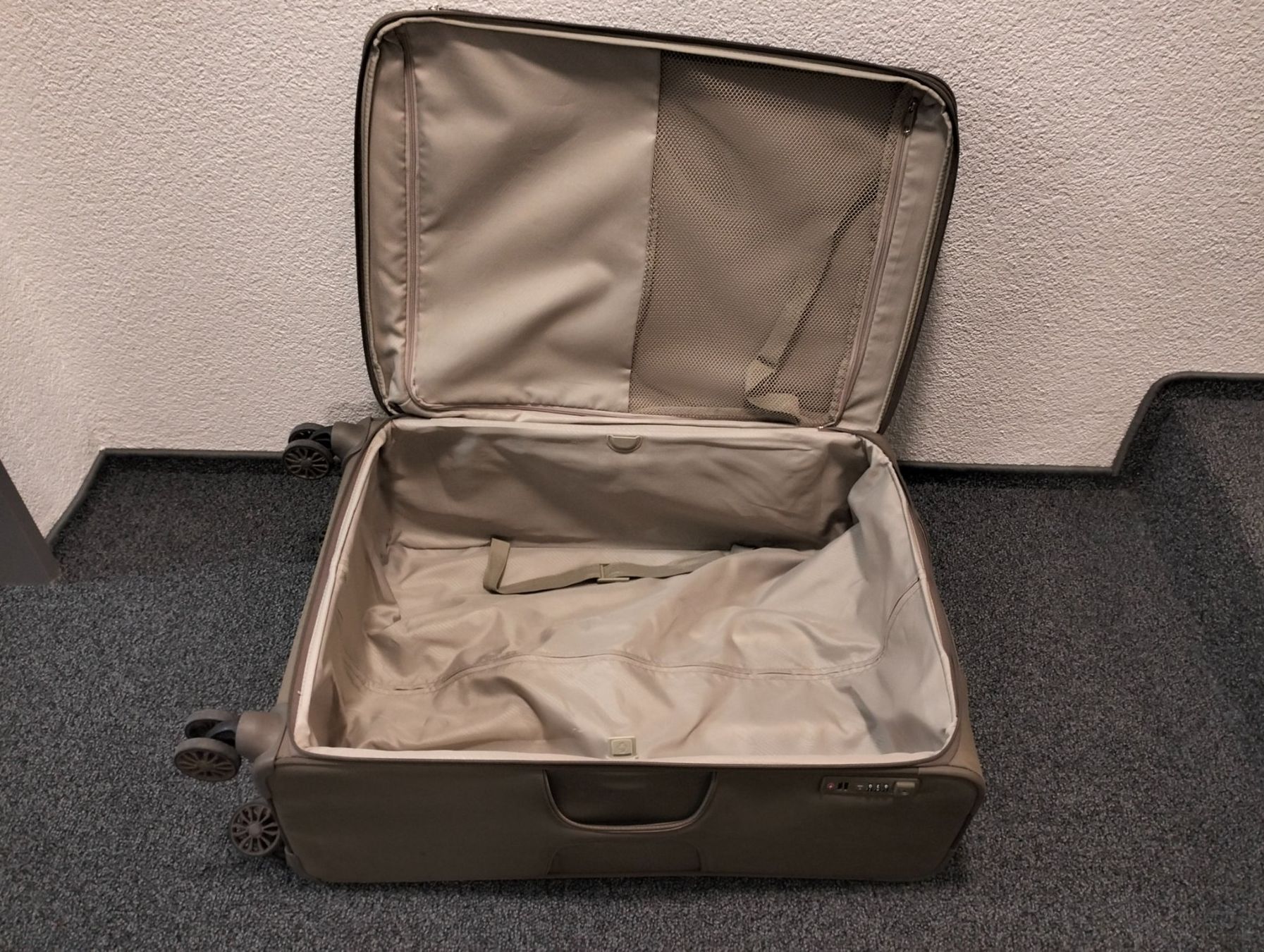 Samsonite Valigie: Samsonite Roll Koffer – Usato da Uster venduto da KarlZH 4