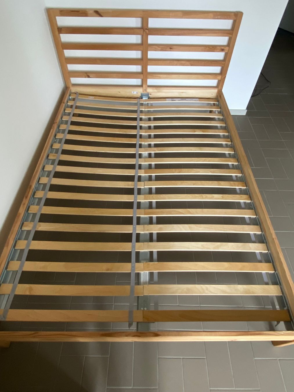 Ikea Letti: Bettgestell Holz (IKEA TARVA) – Usato da Schlieren venduto da tan_z2jv 2