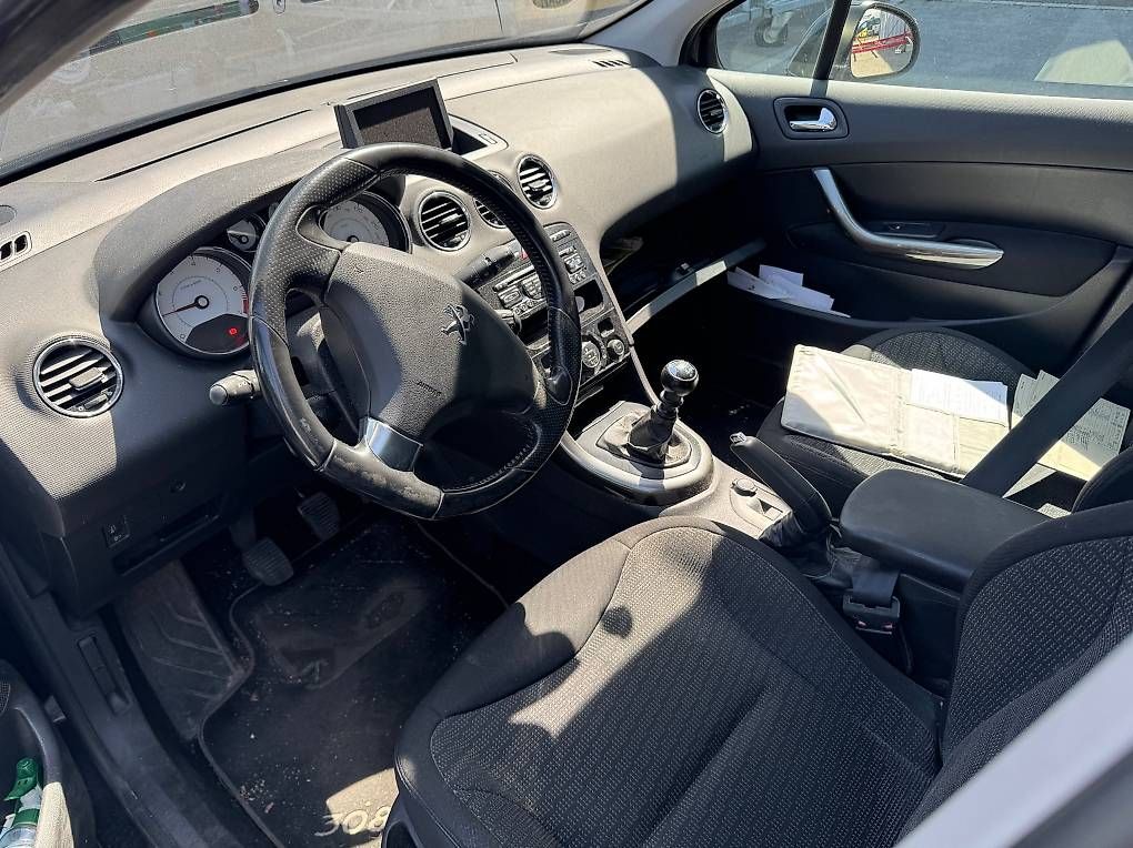 Autos: Peugeot 308 SW für Ersatzteile oder Bastler oder Export – D'occasion à Altnau par stormridermc 3