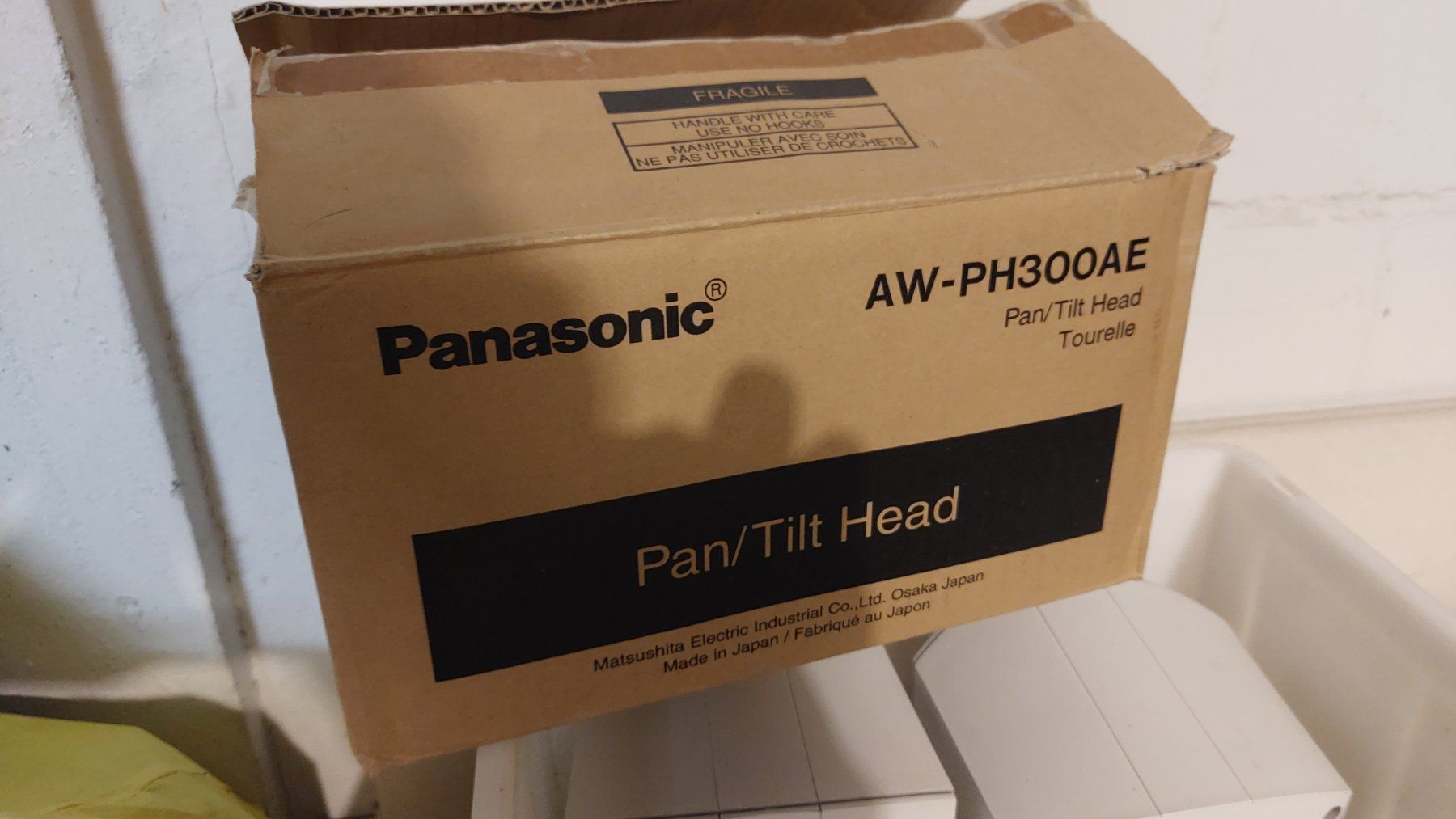 Panasonic Fotocamera: Panasonic AW-PH300AE Pan/Tilt Head – Usato da Rheineck venduto da FMPTV 1