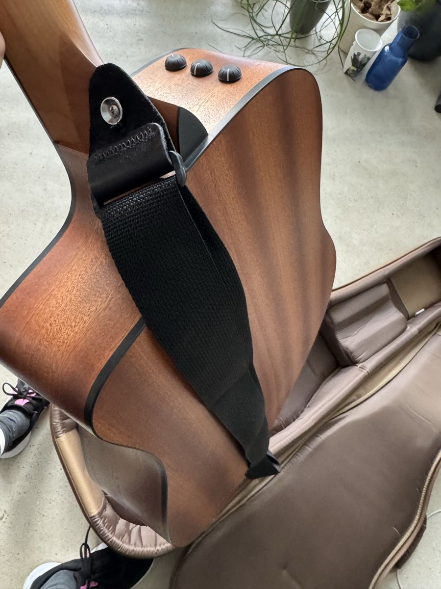Taylor Musikinstrumente: Taylor 110Ce halbakustisch mit Gurt und Gigbag – Gebraucht aus Dübendorf von Tata09 6