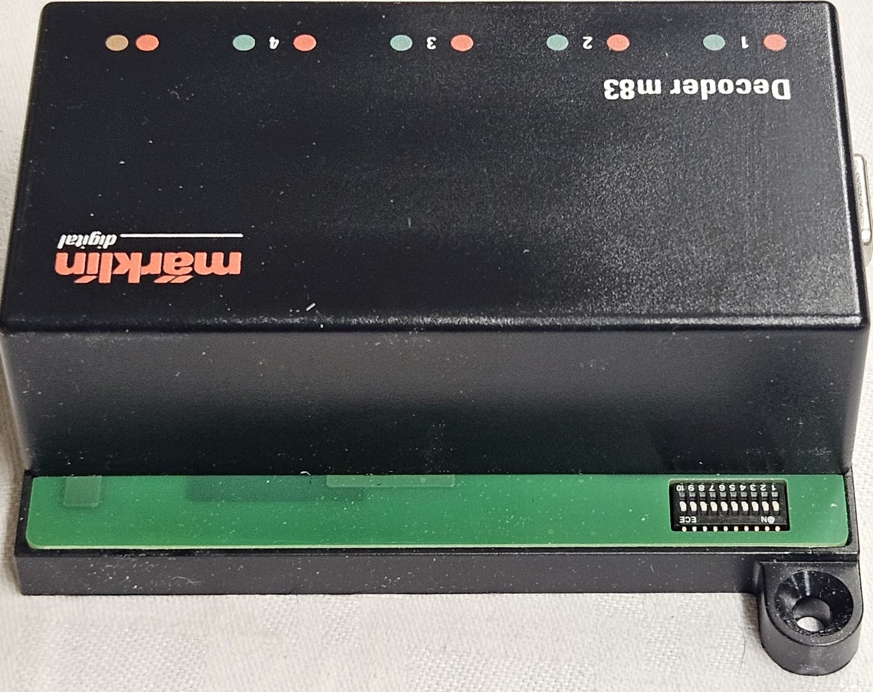Märklin Modelleisenbahnen: Märklin 60832 Decoder m 83 Schalten von Weichen, Signalen – Neu und originalverpackt aus Breitenbach von  4