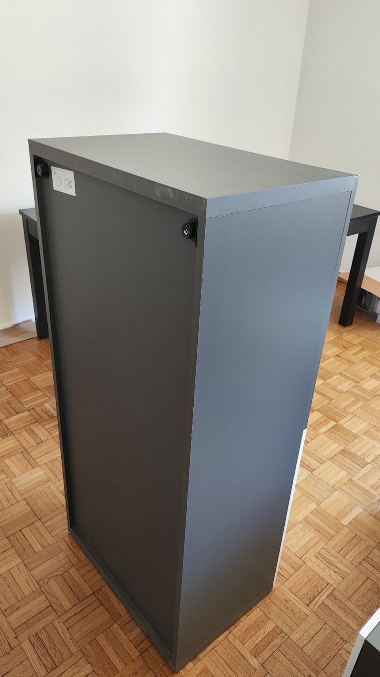 Ikea Mobili TV: Modern TV Unit - Gray & White – Usato da Zürich venduto da iruedap 2