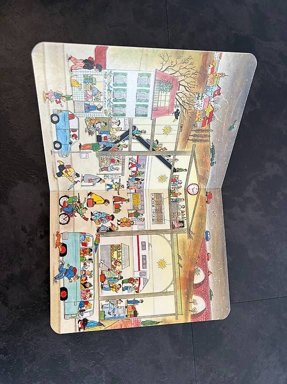 Livres: Winter-Wimmelbuch Midi  – D'occasion à Wallisellen par Koste82 1