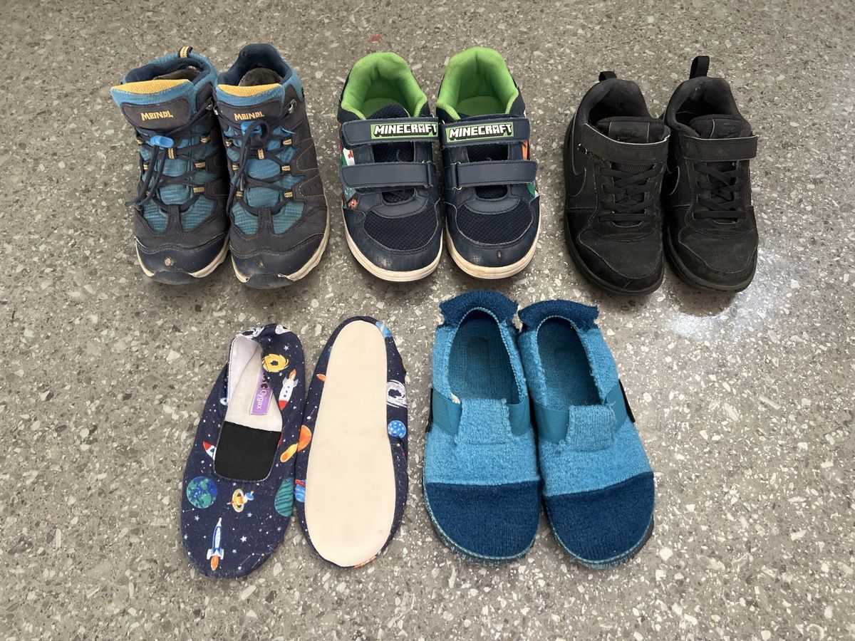 Scarpe per ragazzi: Schuh-Paket Junge Gr. 30/31 – Usato da Zuchwil venduto da Commander0