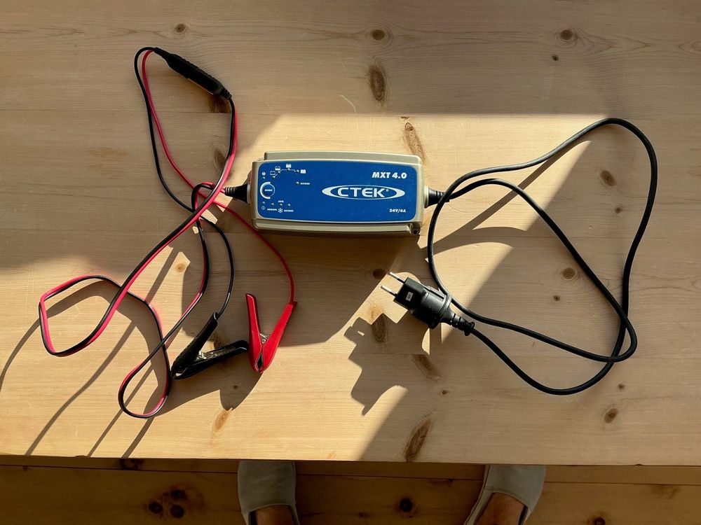 CTEK MXT 4.0 EU 8-Stufen Ladegerät für 24V Blei-Säure Batterien