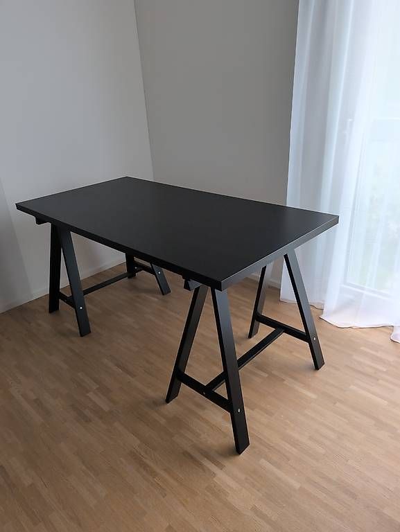Ikea Scrivanie: Bürotisch – Usato da Kreuzlingen venduto da sam_zx6f 1