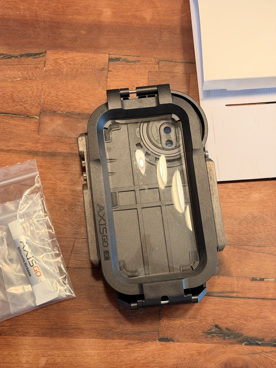 Lampade & Macchine fotografiche: AXIS Go underwater case for iPhone X – Usato da Zürich venduto da rawandworn 1