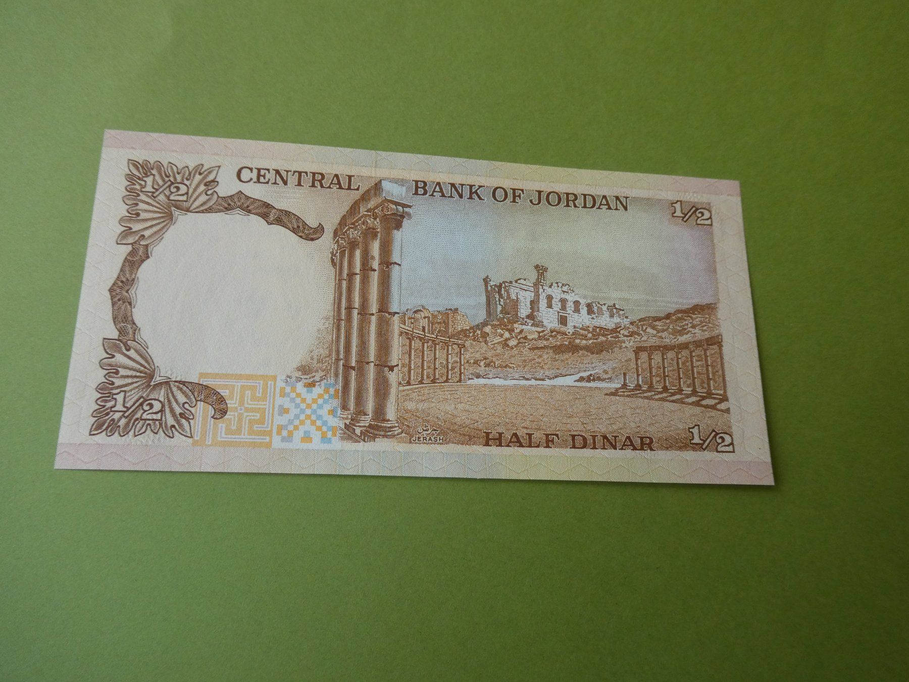 Banconote: Jordanien, 1/2 Dinar - ungefaltet – Usato da Hinterforst venduto da Rohusri 1