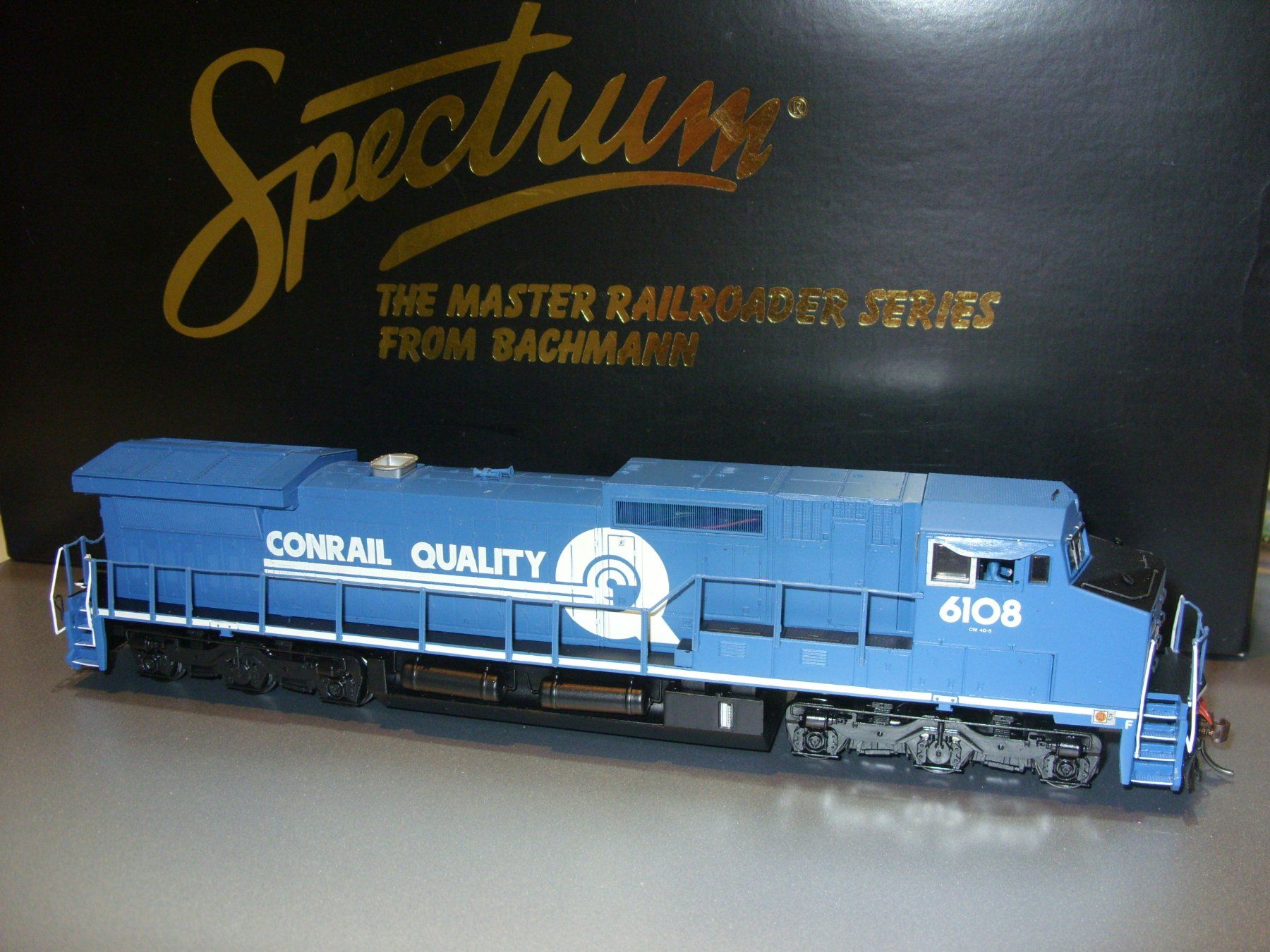 Spectrum Modellini di ferrovie: Spectrum (Bachmann)  H0  Dash 8-40CW Conrail DC analog – Nuovo (secondo la descrizione) da Untersiggenthal venduto da Gumel50 1