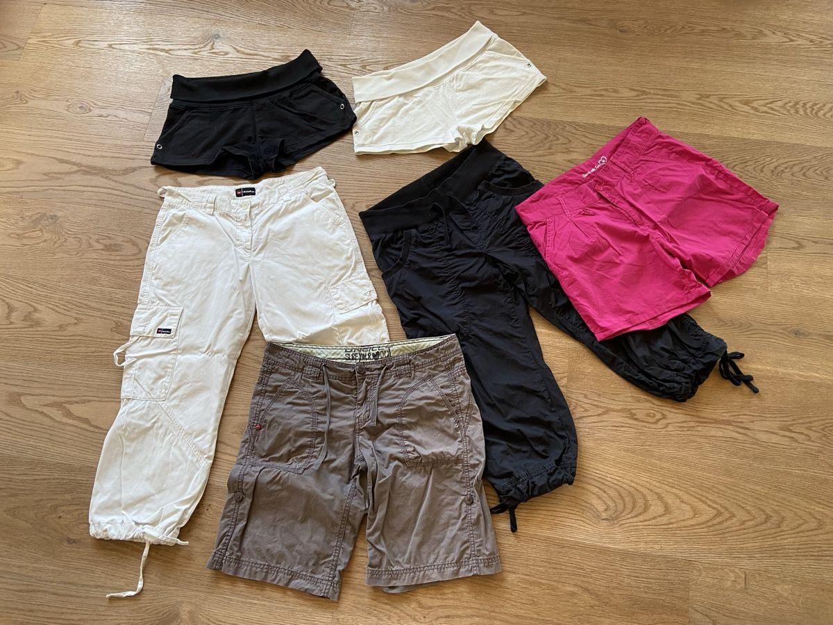 Lotti di vestiti: Kurze Hosen Gr. M/L – Usato da Lützelflüh-Goldb venduto da N.H. 3