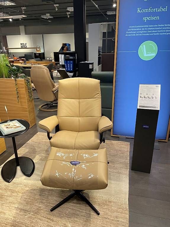 Poltrone: Stressless® David (M) Cross Sessel mit Hocker – Usato da Volketswil venduto da wirzwohnen 1