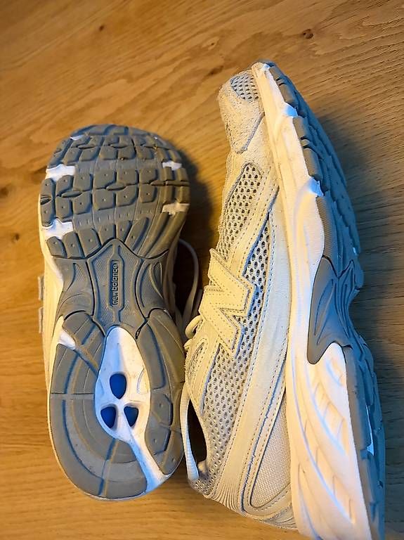 Scarpe da donna: New Balance 740  – Usato da Therwil venduto da ste_cs6w 1